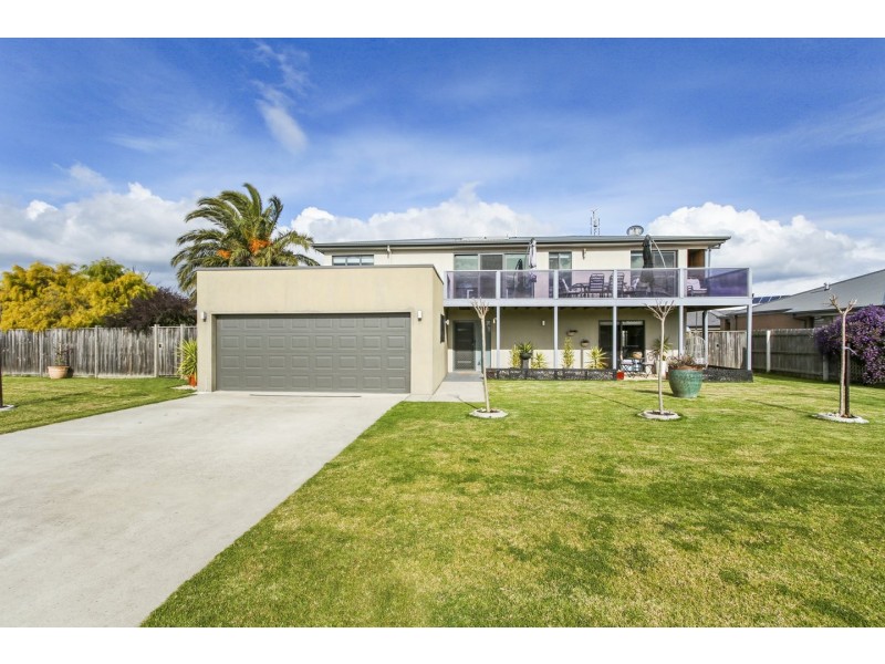 21 The Crescent, Paynesville VIC 3880