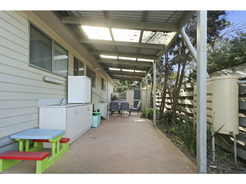 21 Third Parade, Raymond Island VIC 3880