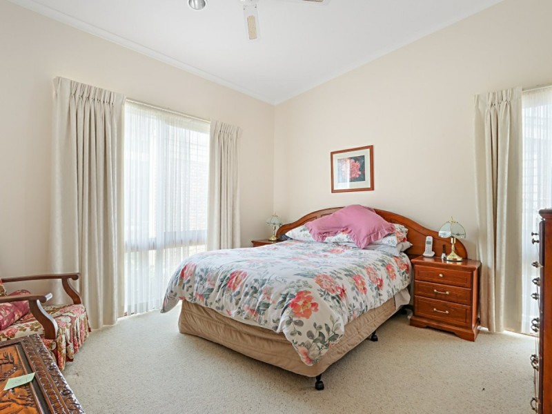 6 Fullarton Drive, Paynesville VIC 3880