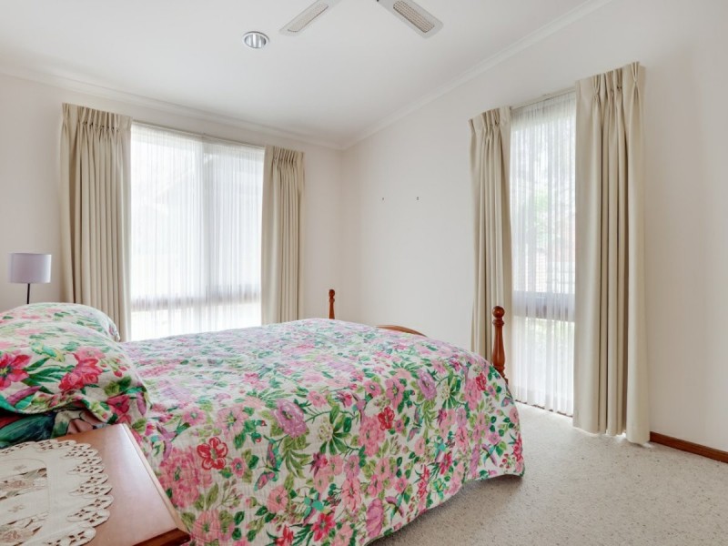 6 Fullarton Drive, Paynesville VIC 3880