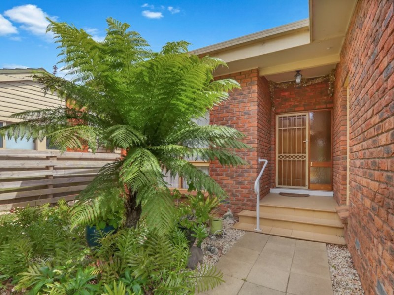 6 Fullarton Drive, Paynesville VIC 3880