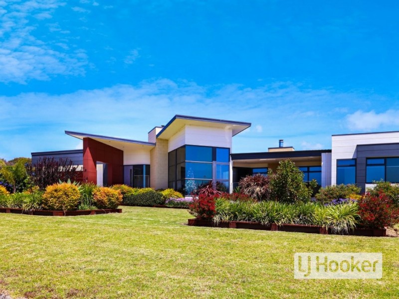 30 Lake Shore Drive, Newlands Arm VIC 3875