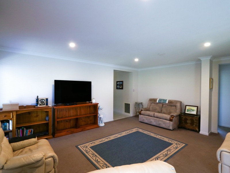 5 Alice Court, Paynesville VIC 3880