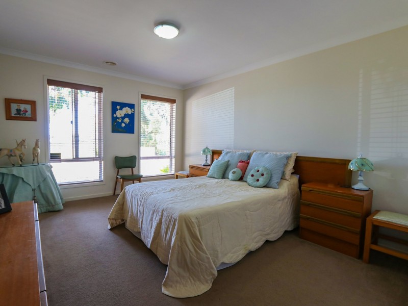 5 Alice Court, Paynesville VIC 3880