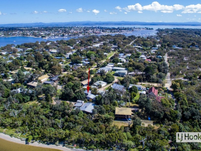 3 Eighth Avenue, Raymond Island VIC 3880