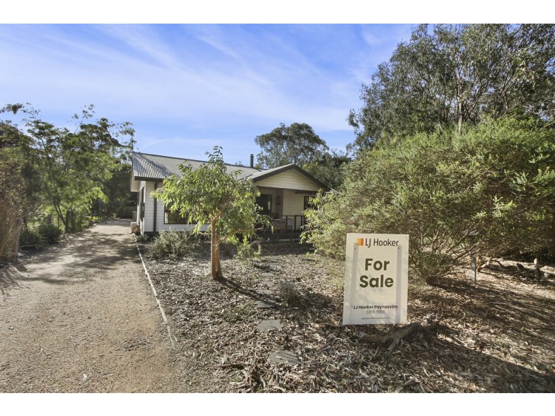 30 Seventh Parade, Raymond Island VIC 3880