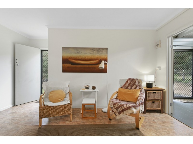 30 Seventh Parade, Raymond Island VIC 3880