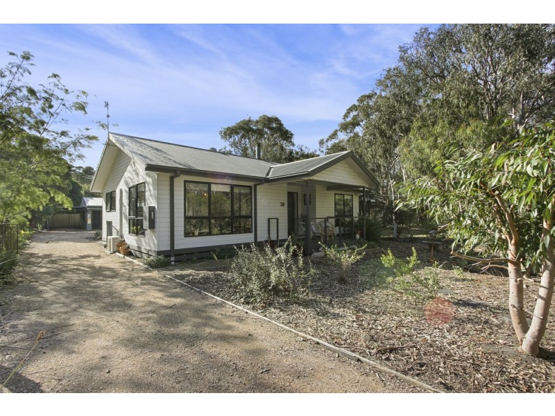30 Seventh Parade, Raymond Island VIC 3880