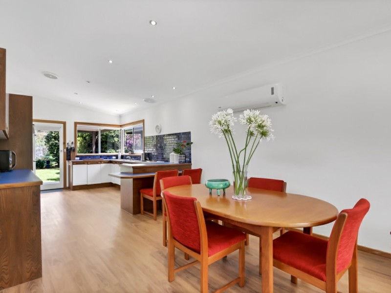 3 Third Parade, Raymond Island VIC 3880