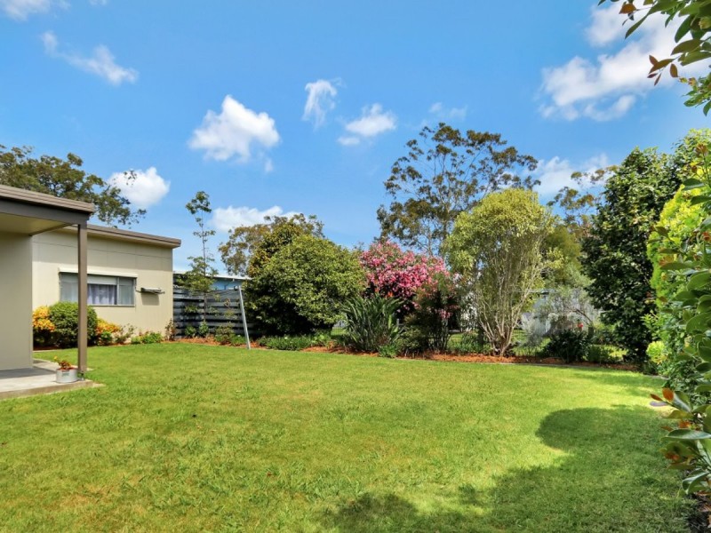 3 Third Parade, Raymond Island VIC 3880
