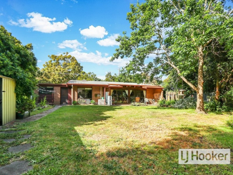 10 Eleventh Parade, Raymond Island VIC 3880