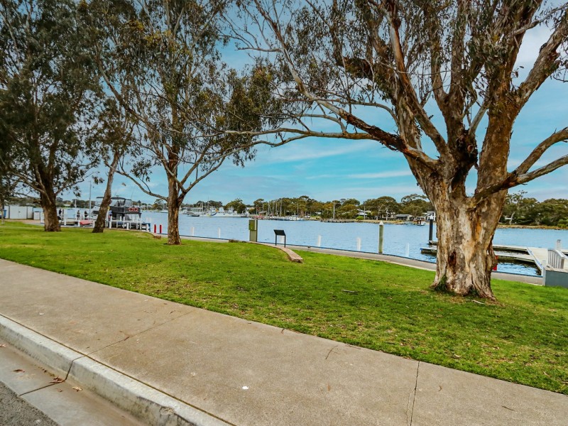 65A Esplanade, Paynesville VIC 3880