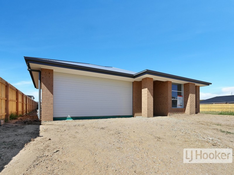 22 Houghton Crescent, Eagle Point VIC 3878