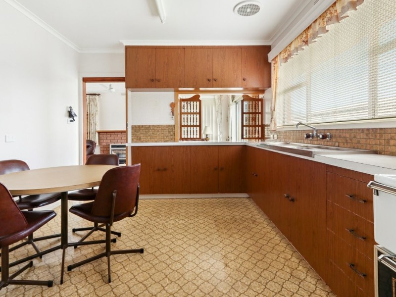 1 Milton Avenue, Paynesville VIC 3880