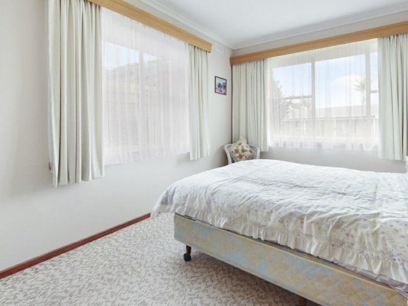 1 Milton Avenue, Paynesville VIC 3880