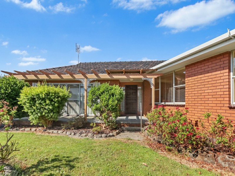 1 Milton Avenue, Paynesville VIC 3880