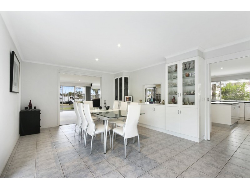 67 Fourth Avenue, Raymond Island VIC 3880
