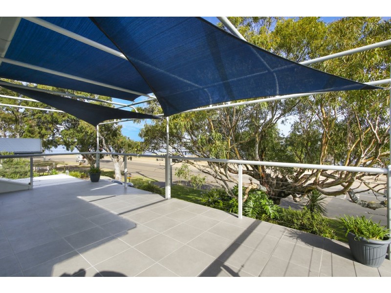 67 Fourth Avenue, Raymond Island VIC 3880