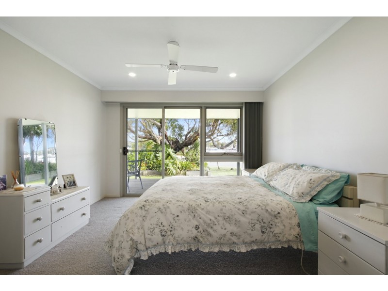 67 Fourth Avenue, Raymond Island VIC 3880