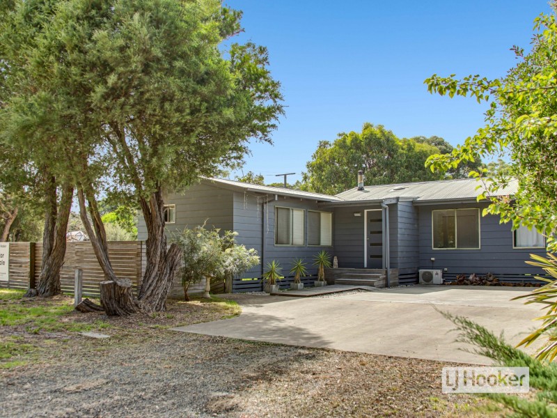 83 Twelfth Avenue, Raymond Island VIC 3880