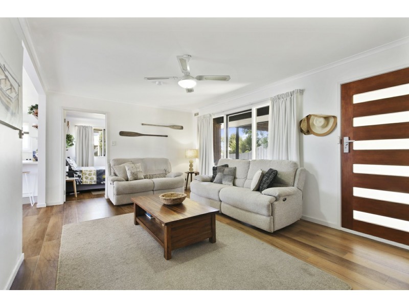 1 Tanjil Avenue, Paynesville VIC 3880