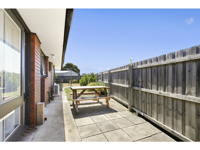 1 Tanjil Avenue, Paynesville VIC 3880