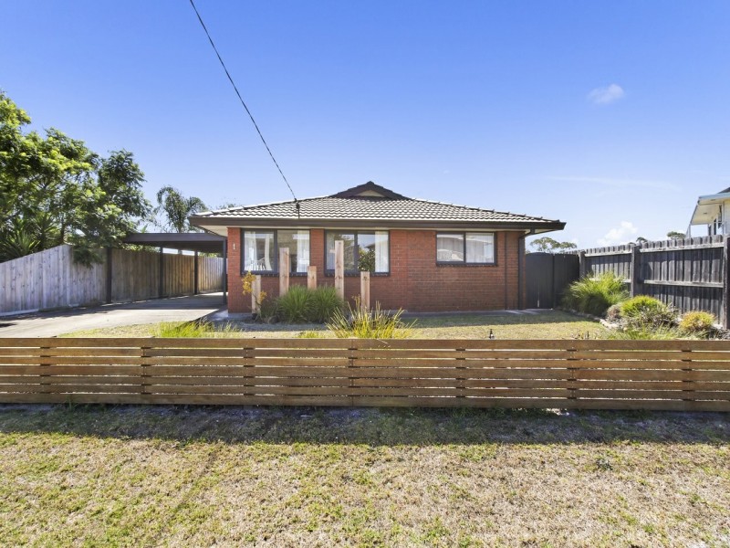 1 Tanjil Avenue, Paynesville VIC 3880