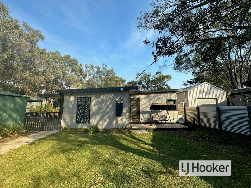 32 Fourth Avenue, Raymond Island VIC 3880