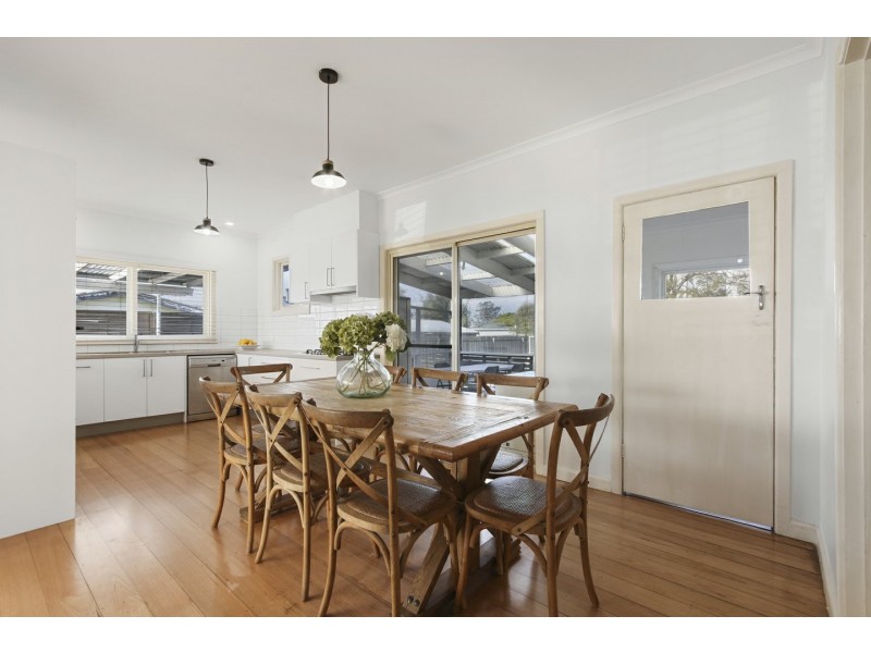 10 Canal Road, Paynesville VIC 3880