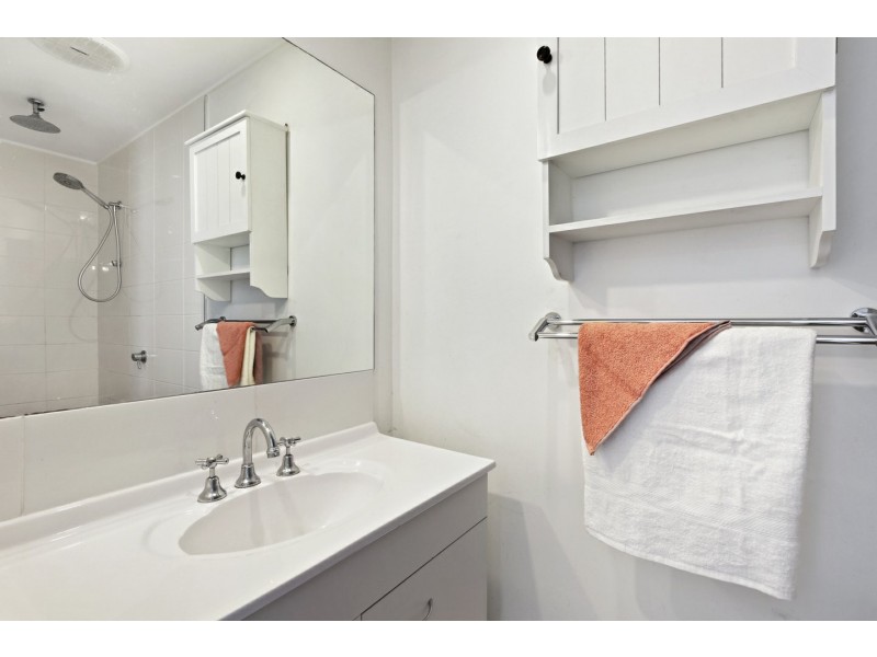 10 Canal Road, Paynesville VIC 3880