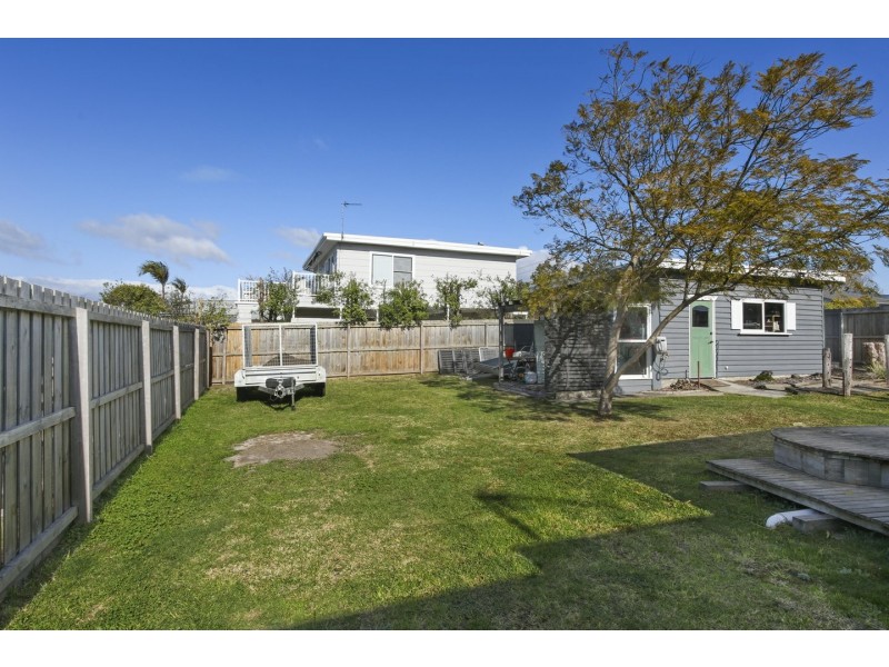 10 Canal Road, Paynesville VIC 3880
