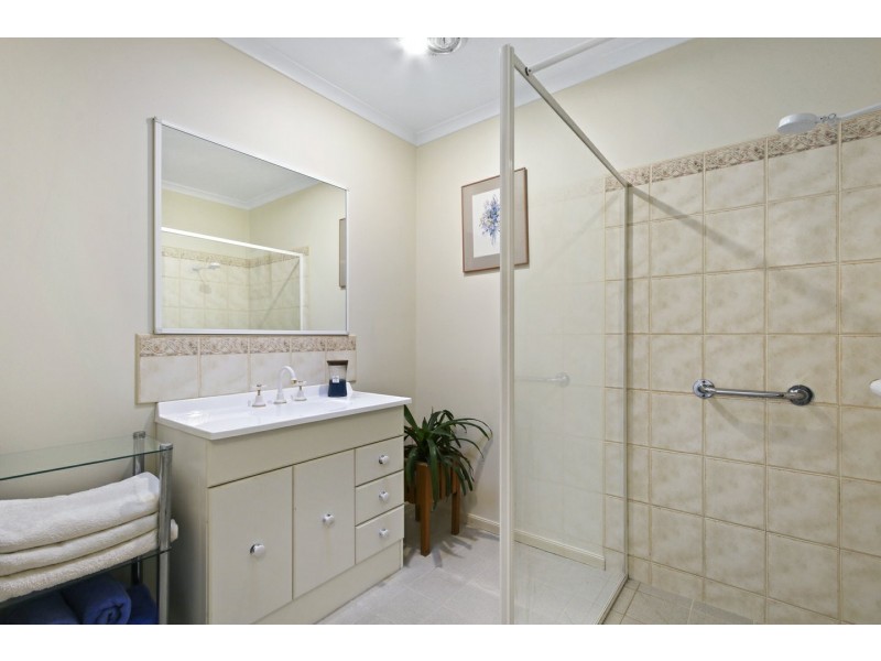 Villa 37/5 Canal Road, Paynesville VIC 3880