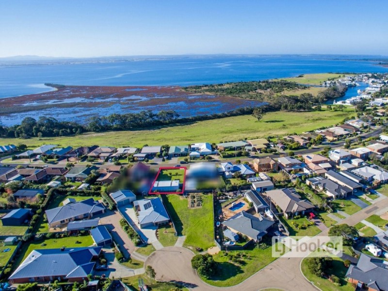 41 Fullarton Drive, Paynesville VIC 3880