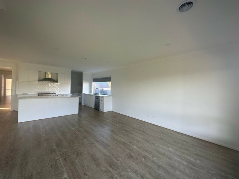 7 Woodman Road, Eagle Point VIC 3878