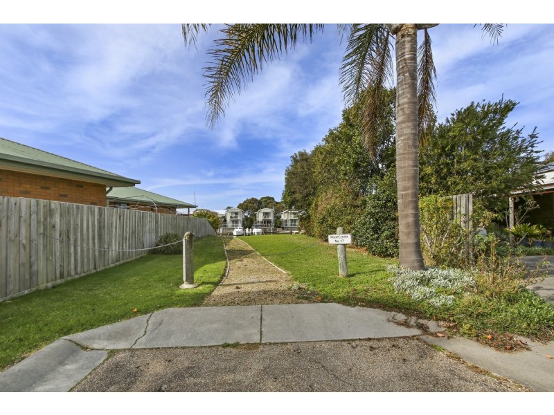 17 Waterloo Court, Paynesville VIC 3880