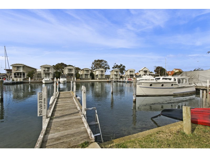 17 Waterloo Court, Paynesville VIC 3880