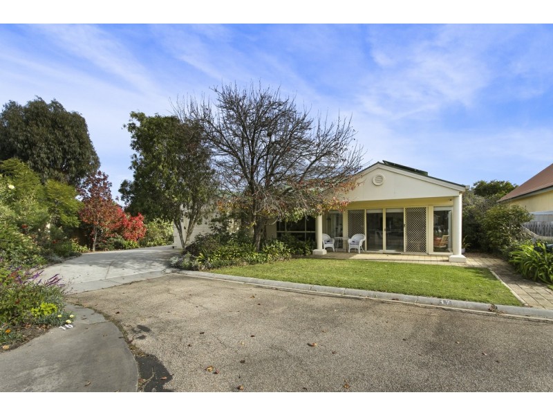 17 Waterloo Court, Paynesville VIC 3880