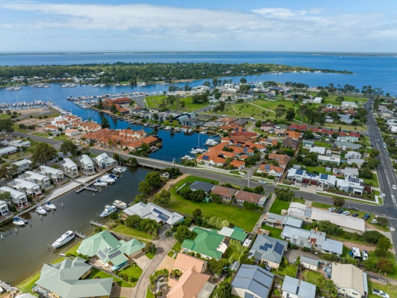 17 Waterloo Court, Paynesville VIC 3880