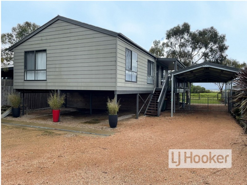 139 Bay Road, Eagle Point VIC 3878