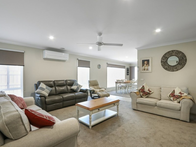 13 Digney Street, Paynesville VIC 3880