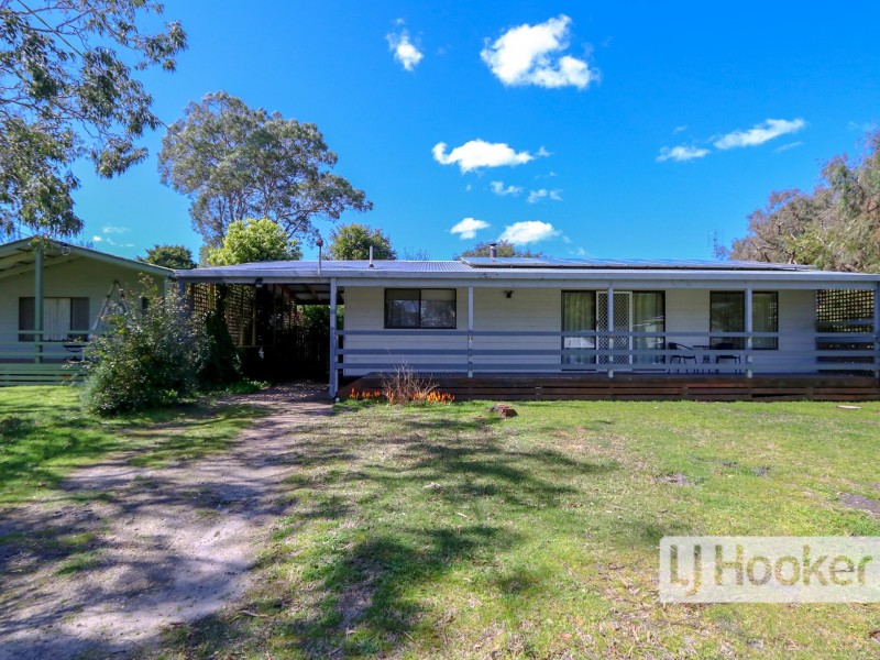 25 Eighth Avenue, Raymond Island VIC 3880