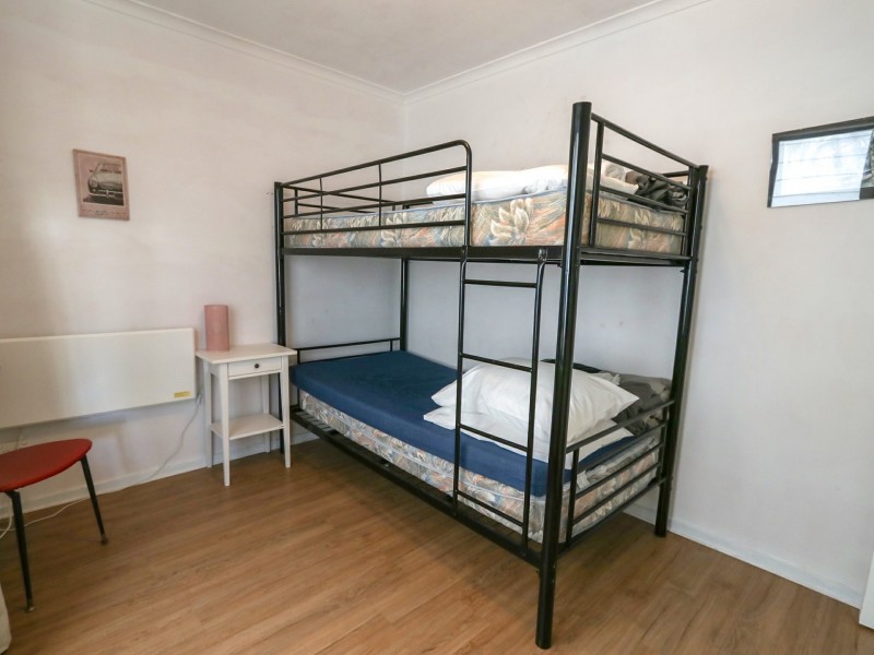 25 Eighth Avenue, Raymond Island VIC 3880