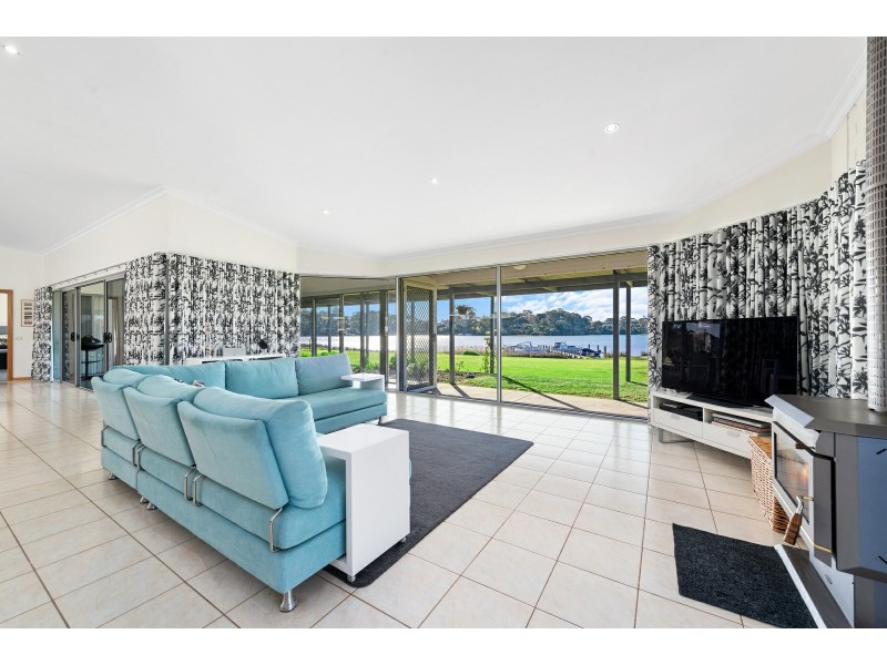 19 Lake Shore Drive, Newlands Arm VIC 3875