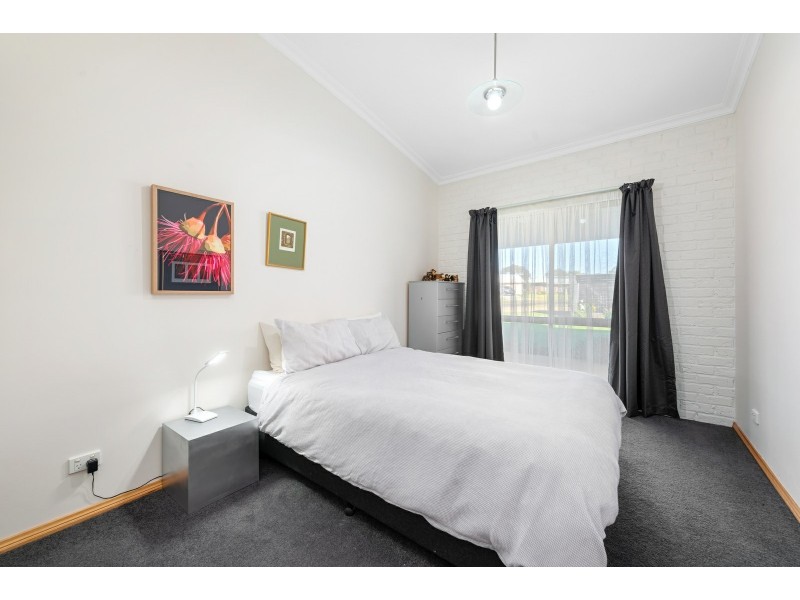 19 Lake Shore Drive, Newlands Arm VIC 3875