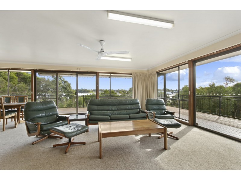 44-46 Fourth Avenue, Raymond Island VIC 3880