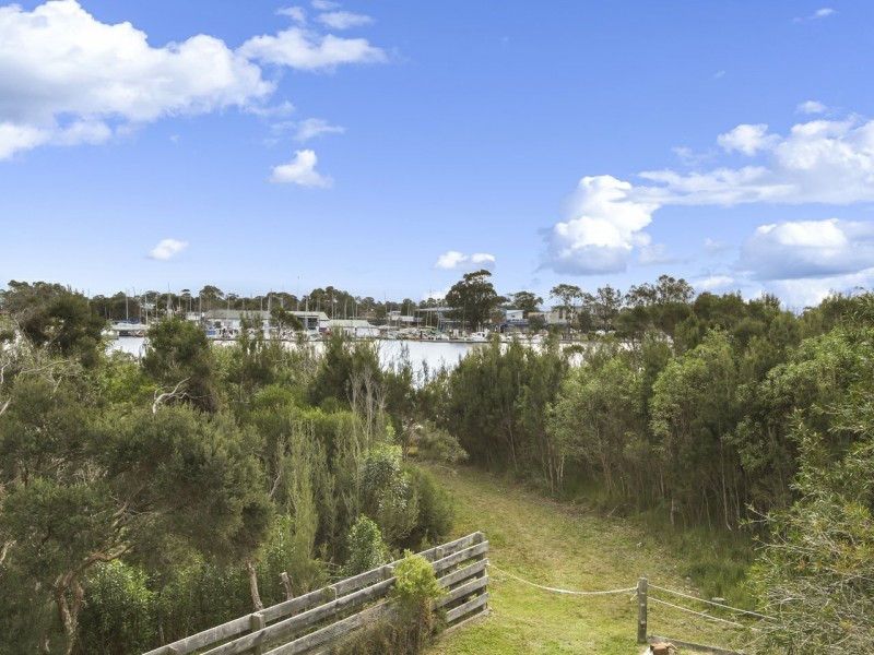 44-46 Fourth Avenue, Raymond Island VIC 3880
