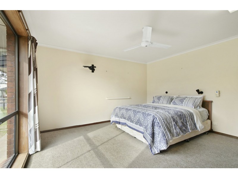 44-46 Fourth Avenue, Raymond Island VIC 3880