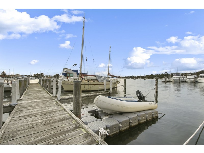 44-46 Fourth Avenue, Raymond Island VIC 3880