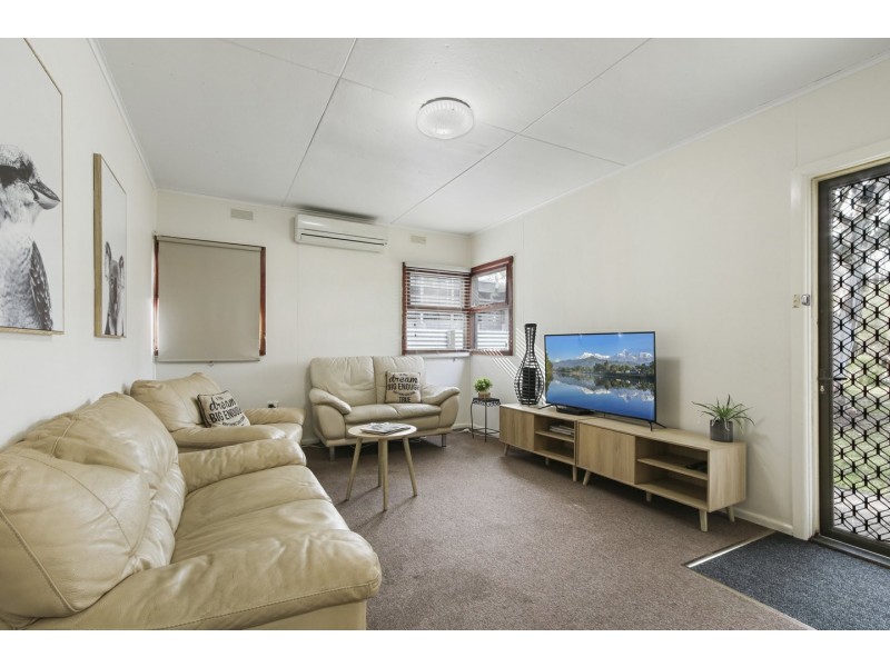 32 Fourth Avenue, Raymond Island VIC 3880