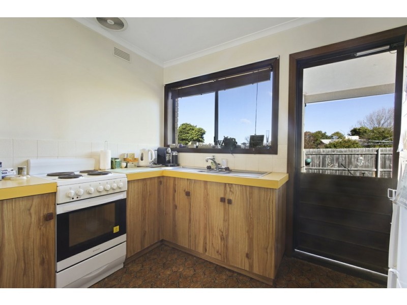Unit 2/2 Canal Road, Paynesville VIC 3880